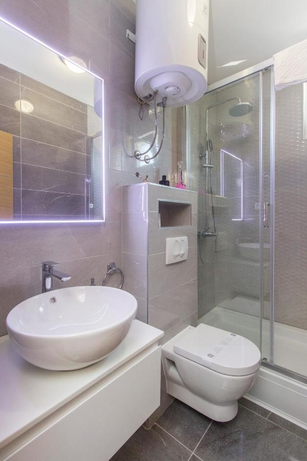 Apartmani Malis Razanj Luaran gambar