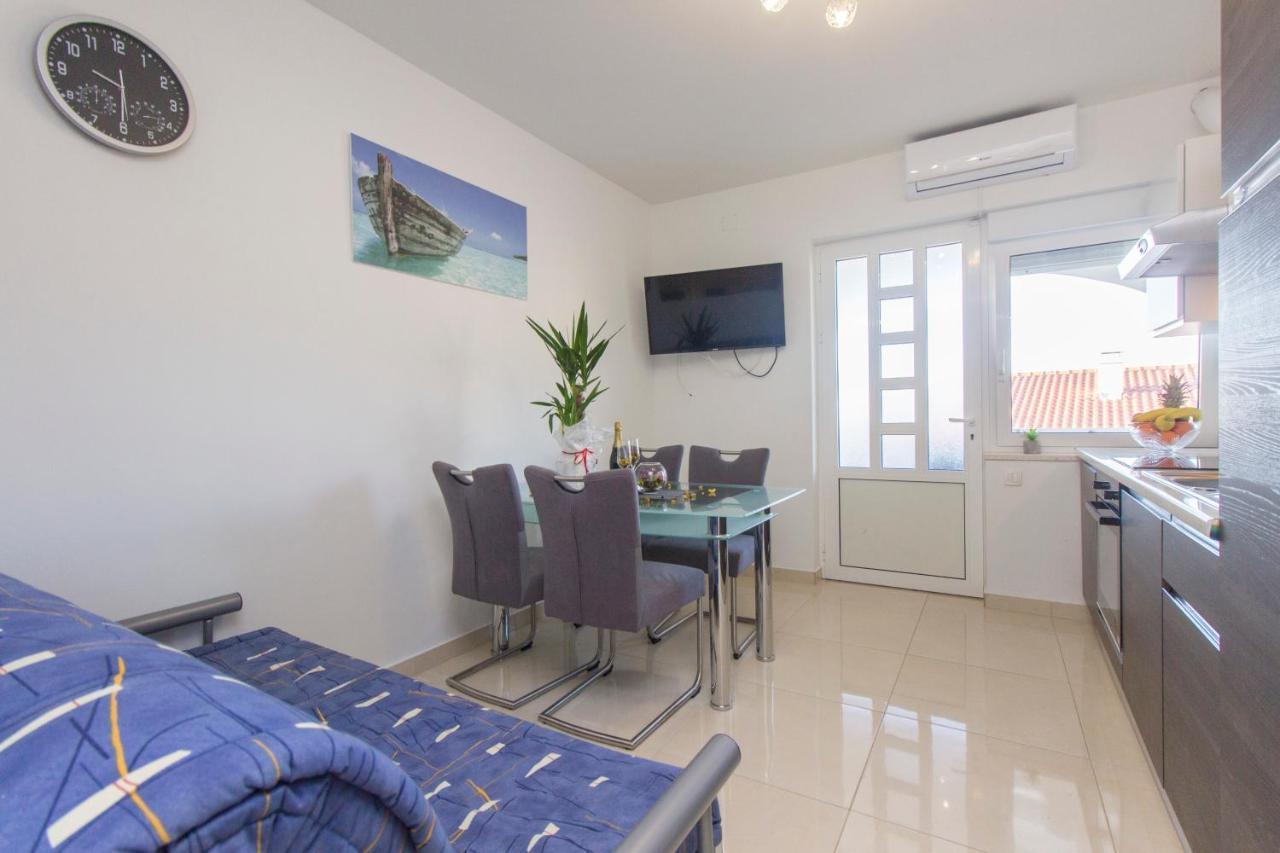 Apartmani Malis Razanj Luaran gambar