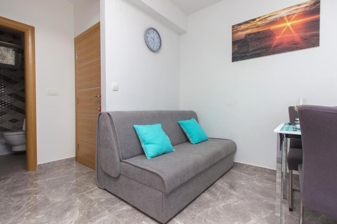 Apartmani Malis Razanj Luaran gambar