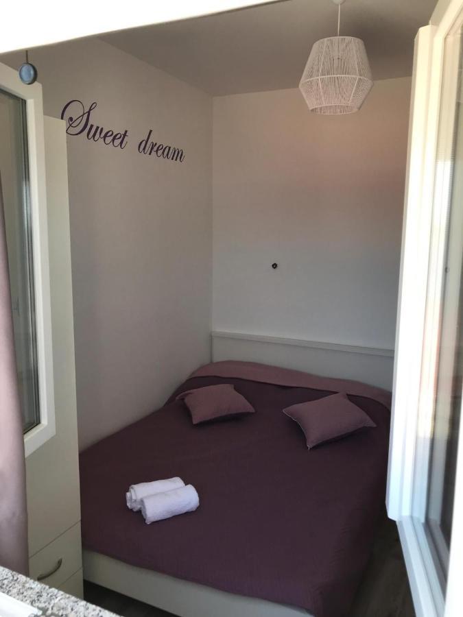 Apartmani Malis Razanj Luaran gambar